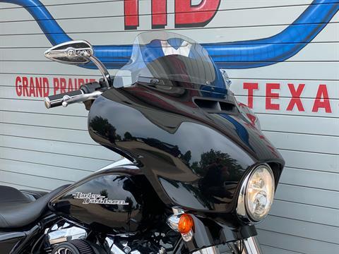 2017 Harley-Davidson Street Glide® Special in Grand Prairie, Texas - Photo 2