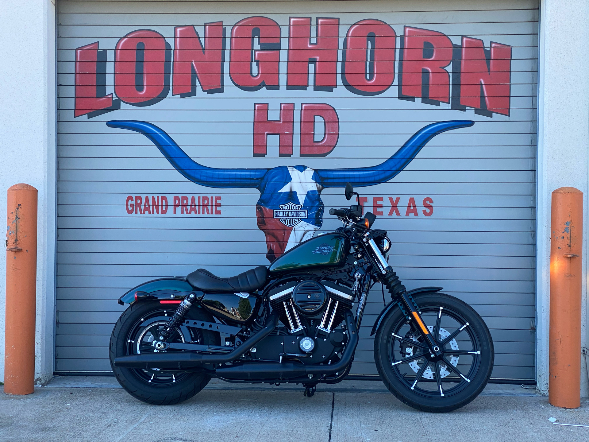 2021 Harley-Davidson Iron 883™ in Grand Prairie, Texas - Photo 1
