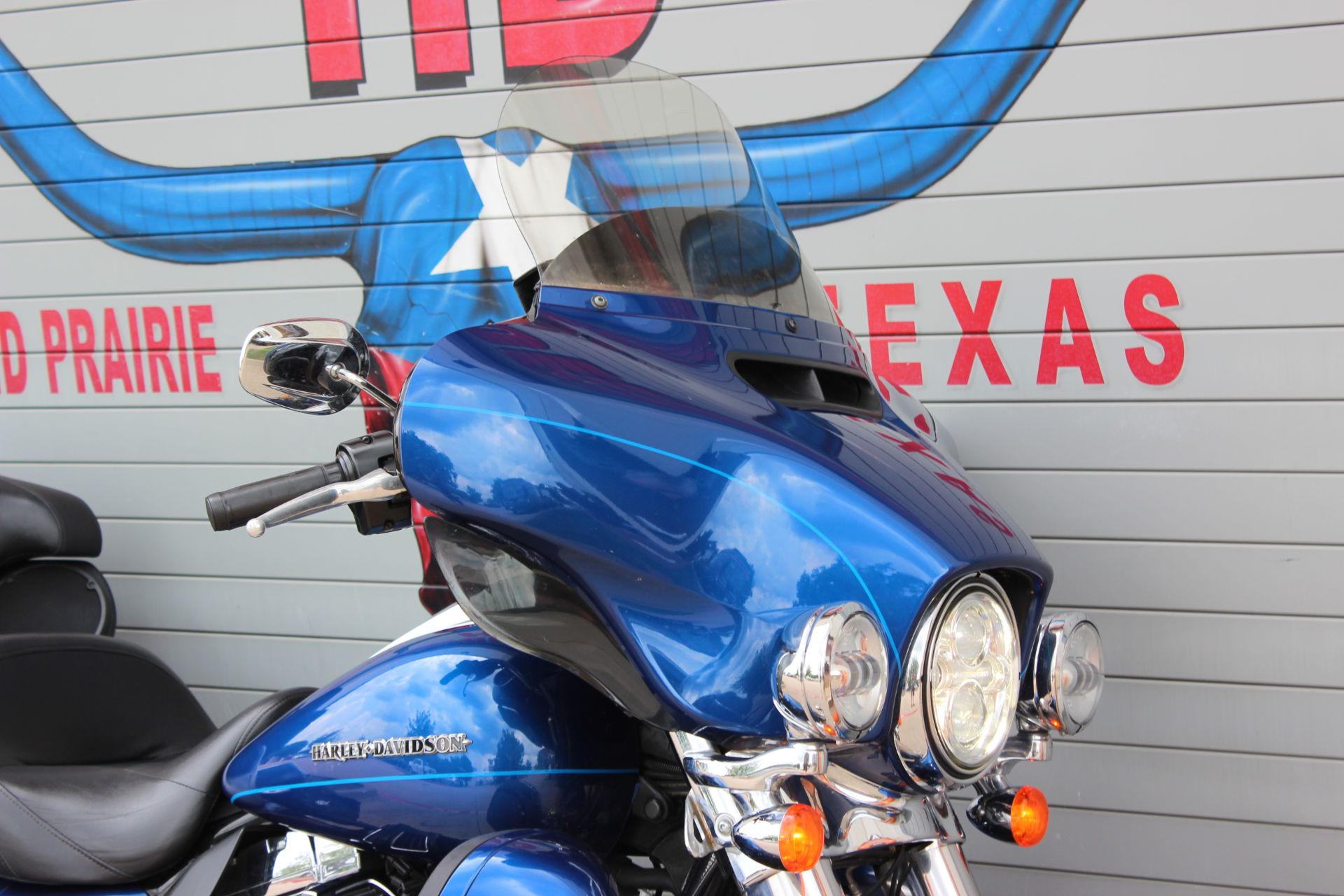 2015 Harley-Davidson Ultra Limited in Grand Prairie, Texas - Photo 2
