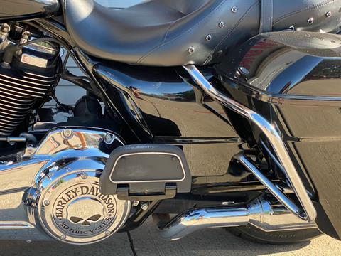 2018 Harley-Davidson Road King® in Grand Prairie, Texas - Photo 16