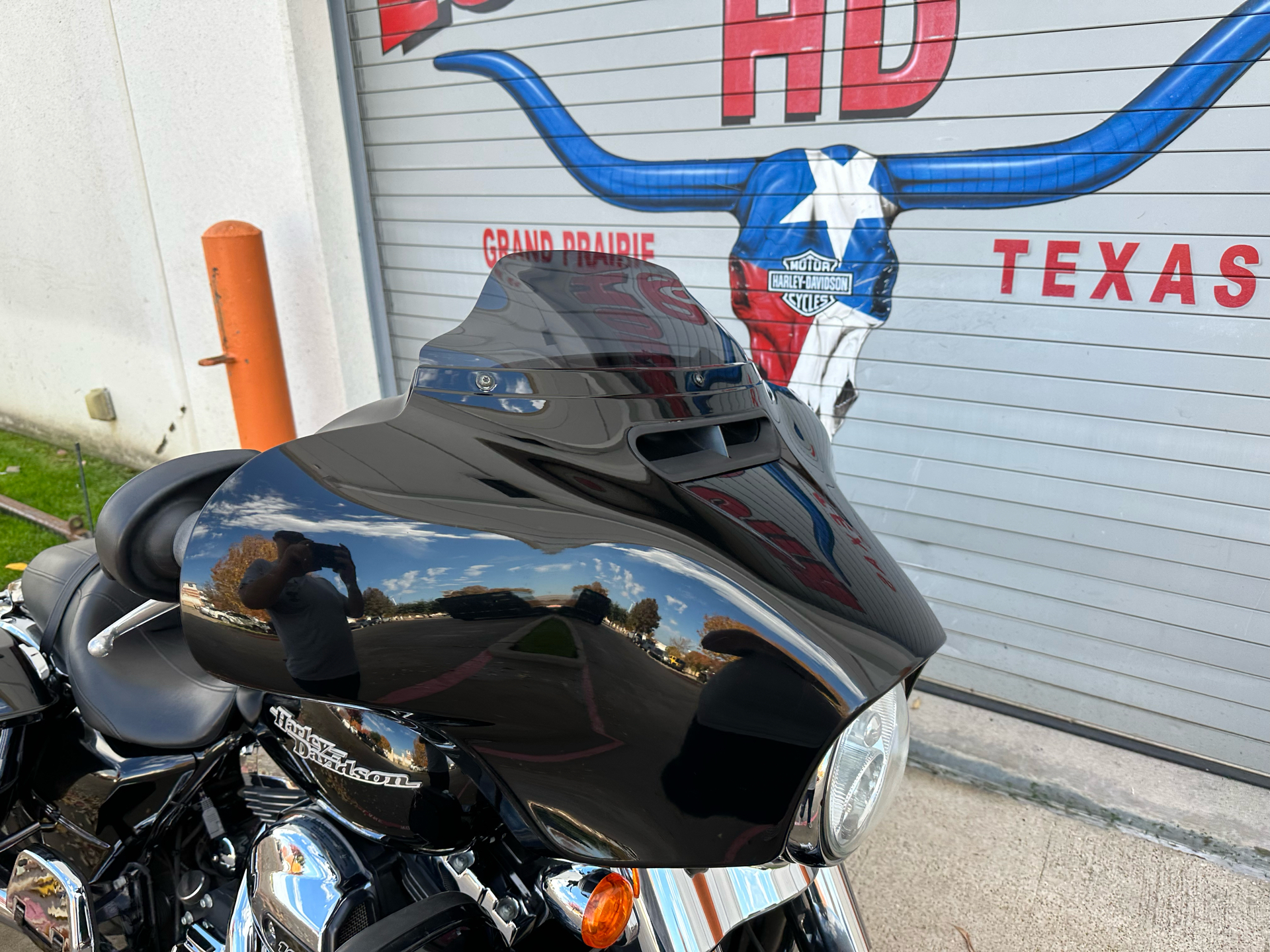 2015 Harley-Davidson Street Glide® in Grand Prairie, Texas - Photo 2