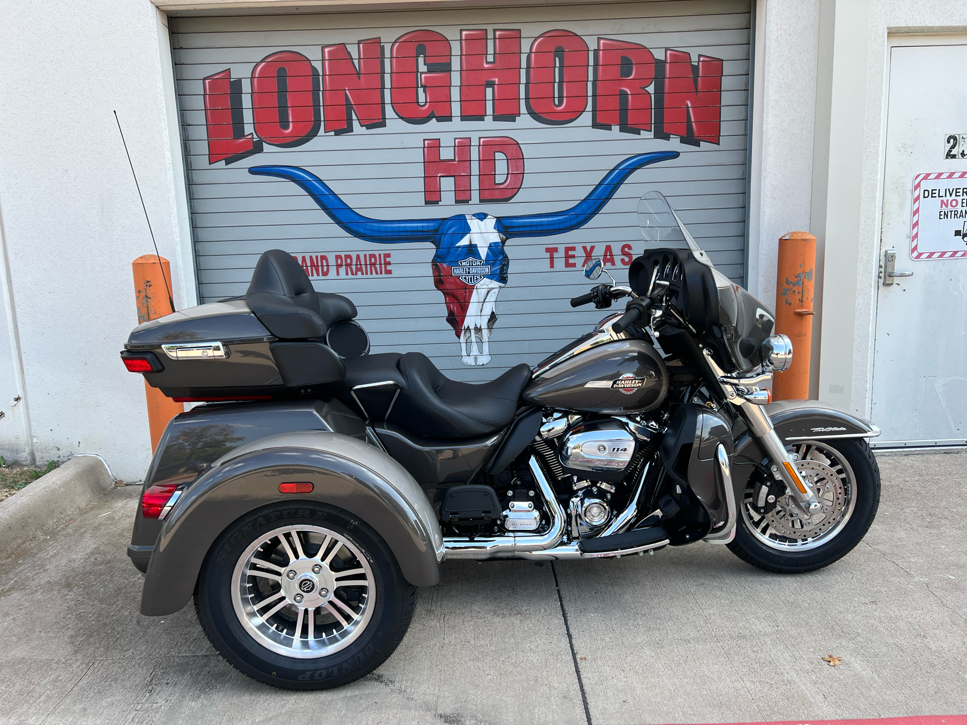 2023 Harley-Davidson Tri Glide® Ultra in Grand Prairie, Texas - Photo 1