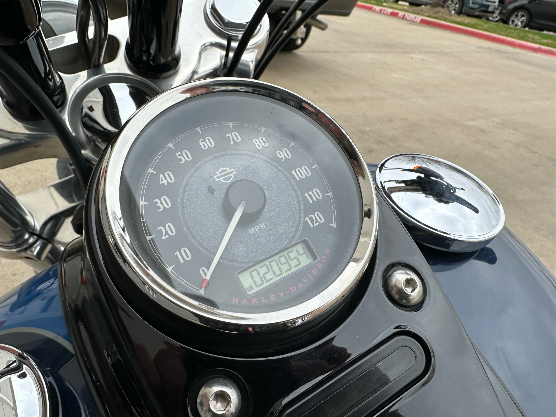2013 Harley-Davidson Dyna® Wide Glide® in Grand Prairie, Texas - Photo 7