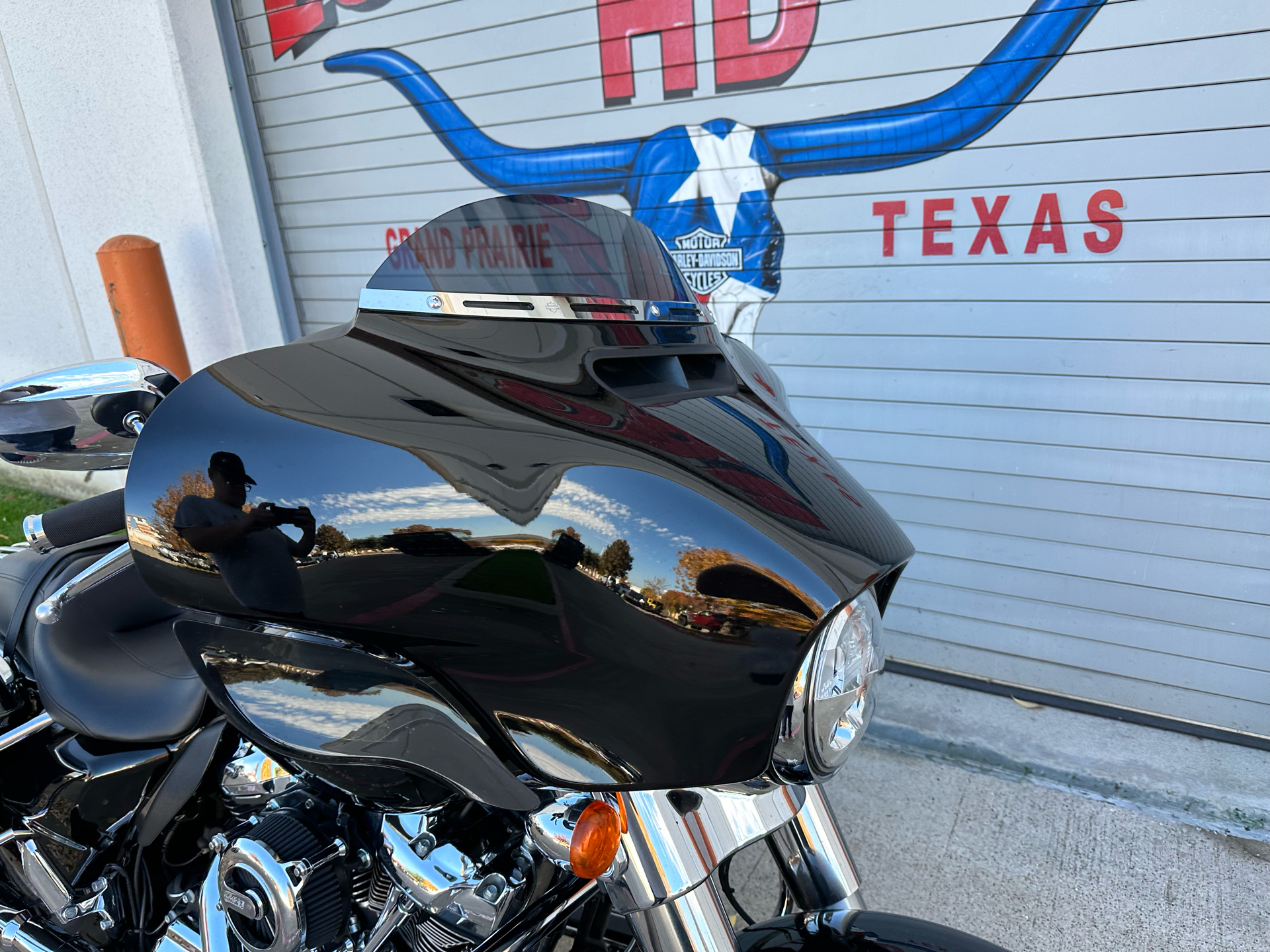 2018 Harley-Davidson Street Glide® in Grand Prairie, Texas - Photo 2