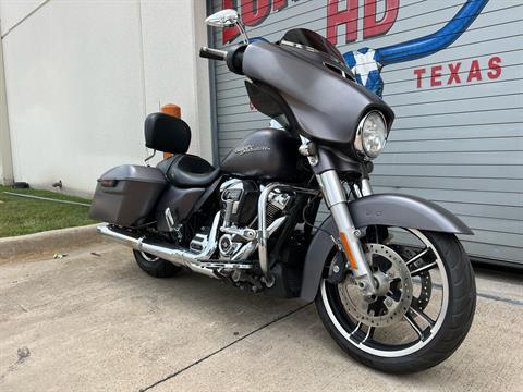 2017 Harley-Davidson Street Glide® Special in Grand Prairie, Texas - Photo 3