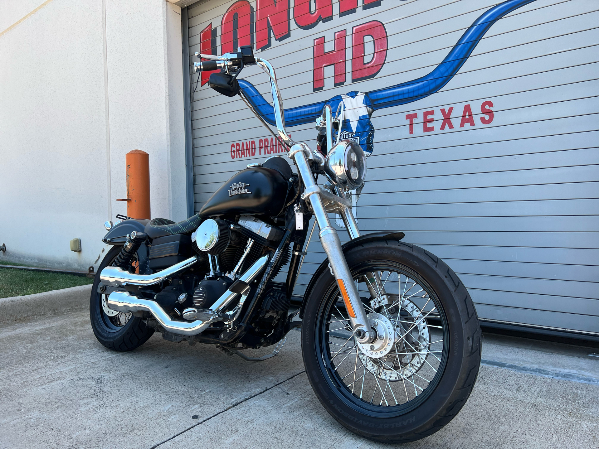 2010 Harley-Davidson Dyna® Street Bob® in Grand Prairie, Texas - Photo 3