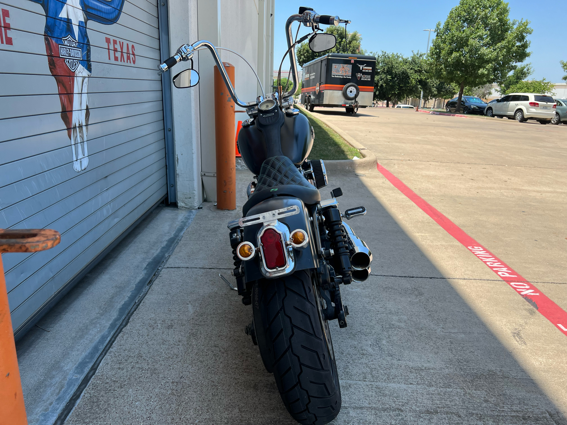 2010 Harley-Davidson Dyna® Street Bob® in Grand Prairie, Texas - Photo 5