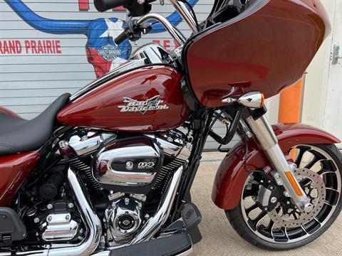 2024 Harley-Davidson Road Glide® 3 in Grand Prairie, Texas - Photo 2