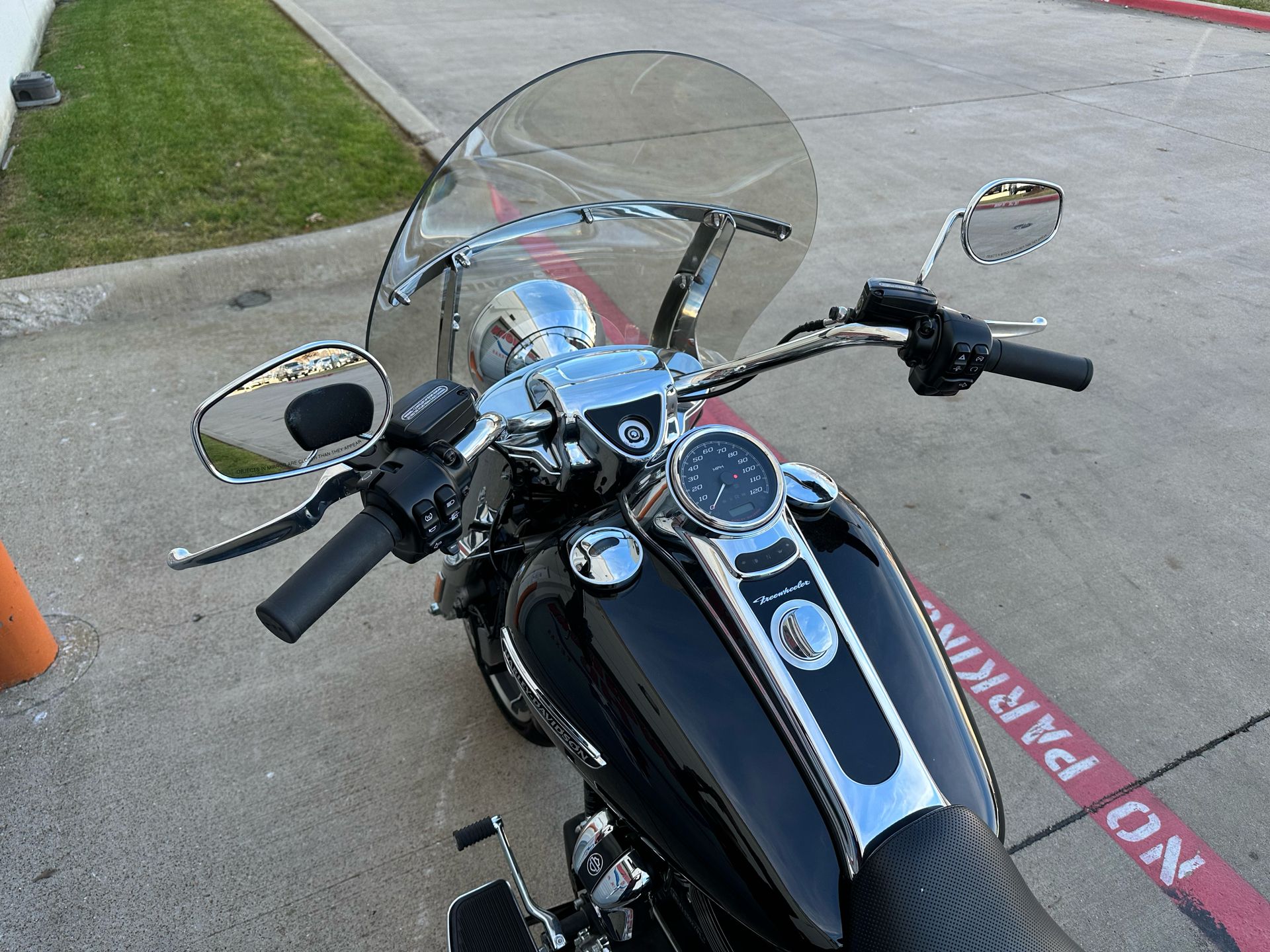 2020 Harley-Davidson Freewheeler® in Grand Prairie, Texas - Photo 8