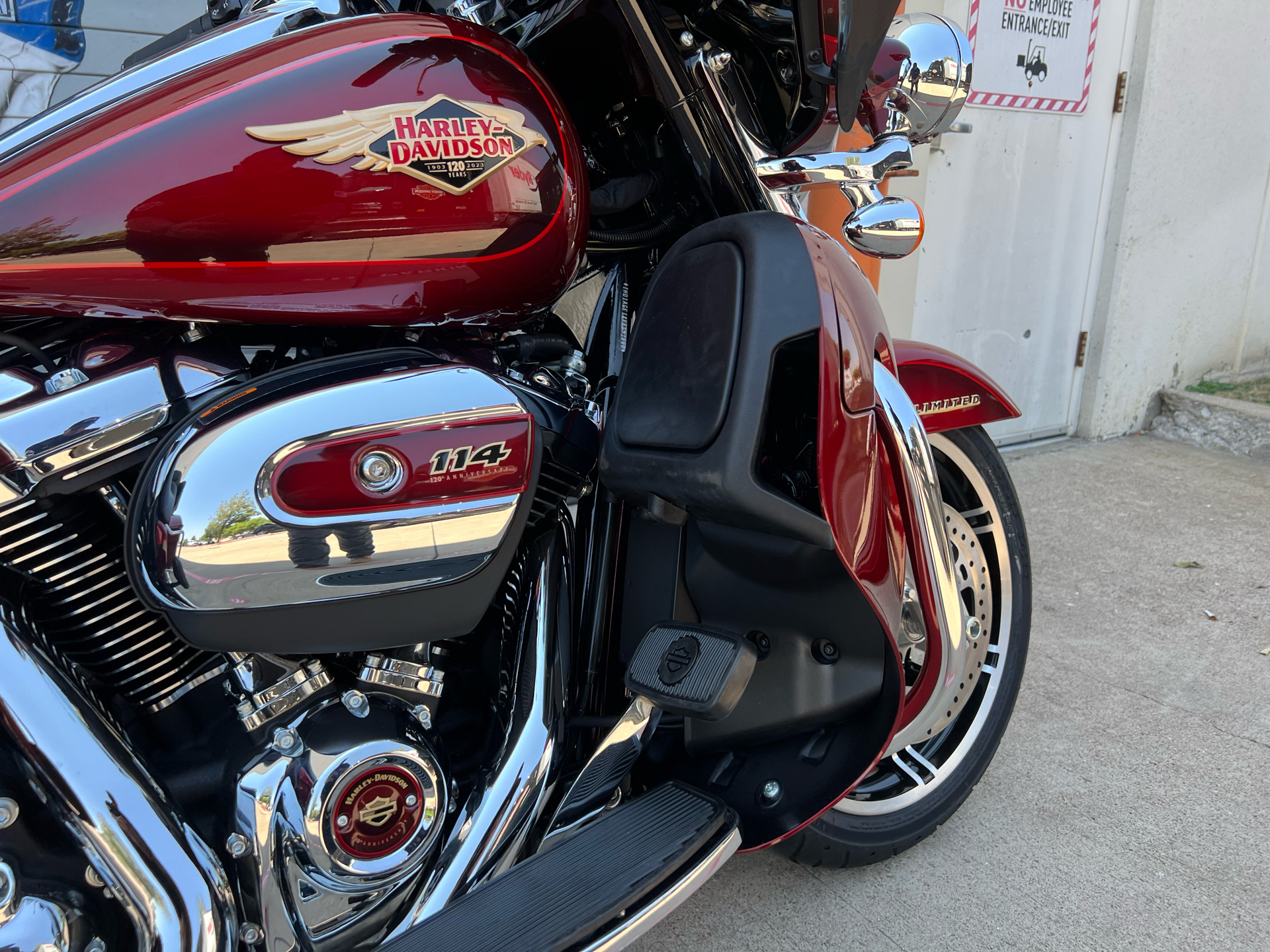 2023 Harley-Davidson Ultra Limited Anniversary in Grand Prairie, Texas - Photo 2