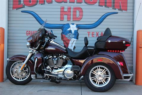 2018 Harley-Davidson Tri Glide® Ultra in Grand Prairie, Texas - Photo 15