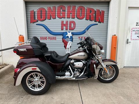 2018 Harley-Davidson Tri Glide® Ultra in Grand Prairie, Texas - Photo 1