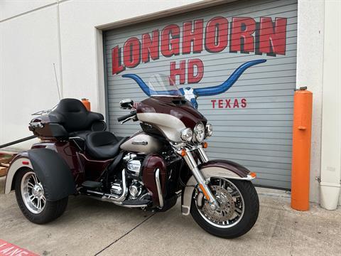 2018 Harley-Davidson Tri Glide® Ultra in Grand Prairie, Texas - Photo 3