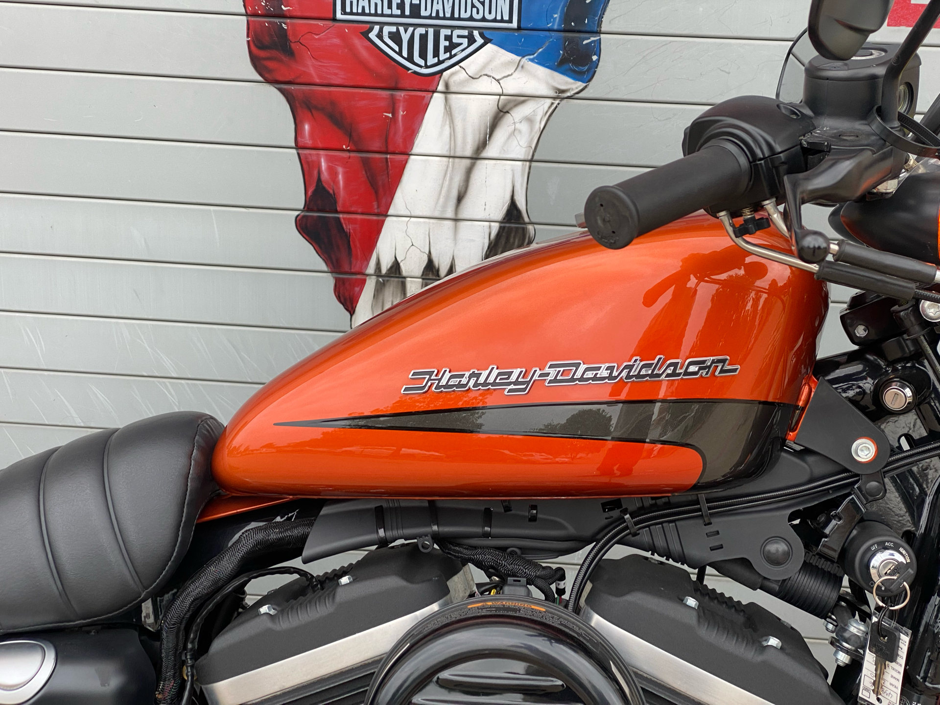 2020 Harley-Davidson Iron 883™ in Grand Prairie, Texas - Photo 5