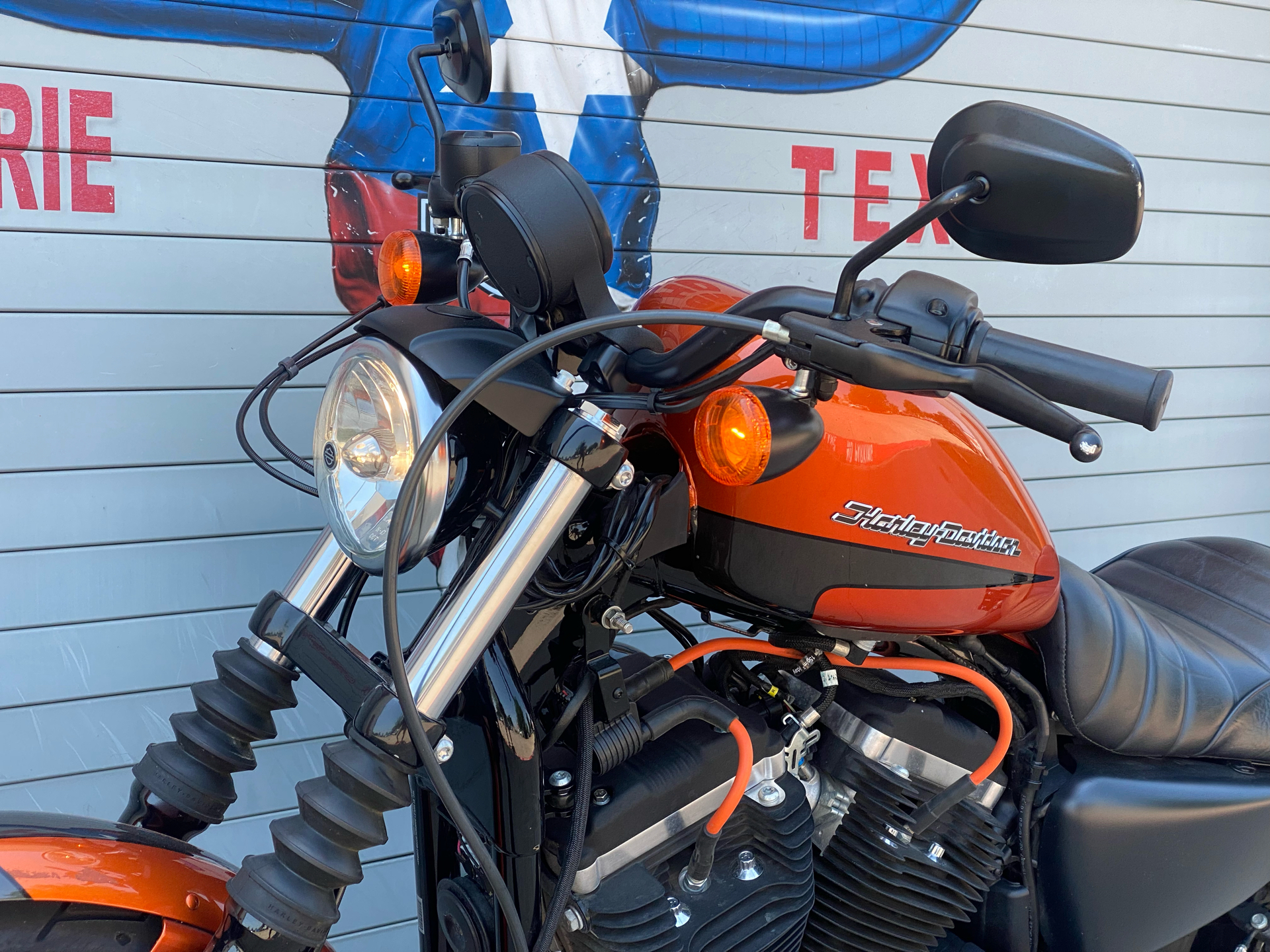 2020 Harley-Davidson Iron 883™ in Grand Prairie, Texas - Photo 15
