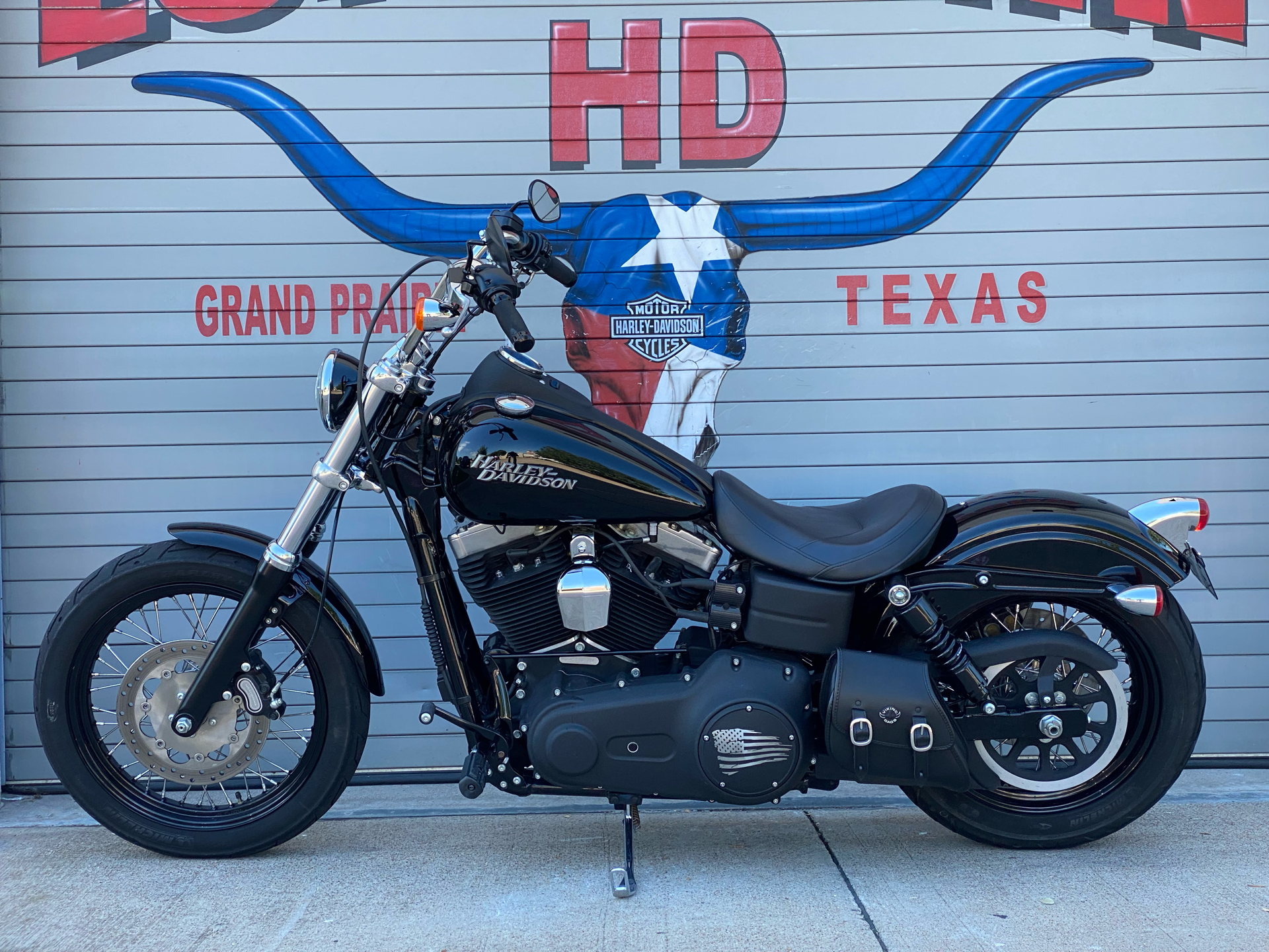 2012 Harley-Davidson Dyna® Street Bob® in Grand Prairie, Texas - Photo 11