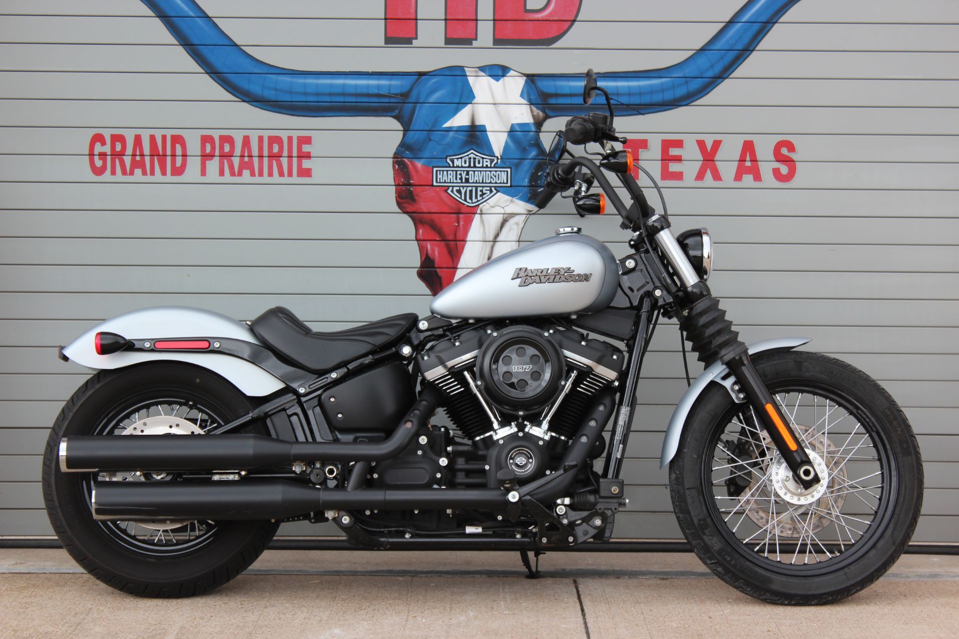 2020 Harley-Davidson Street Bob® in Grand Prairie, Texas - Photo 3