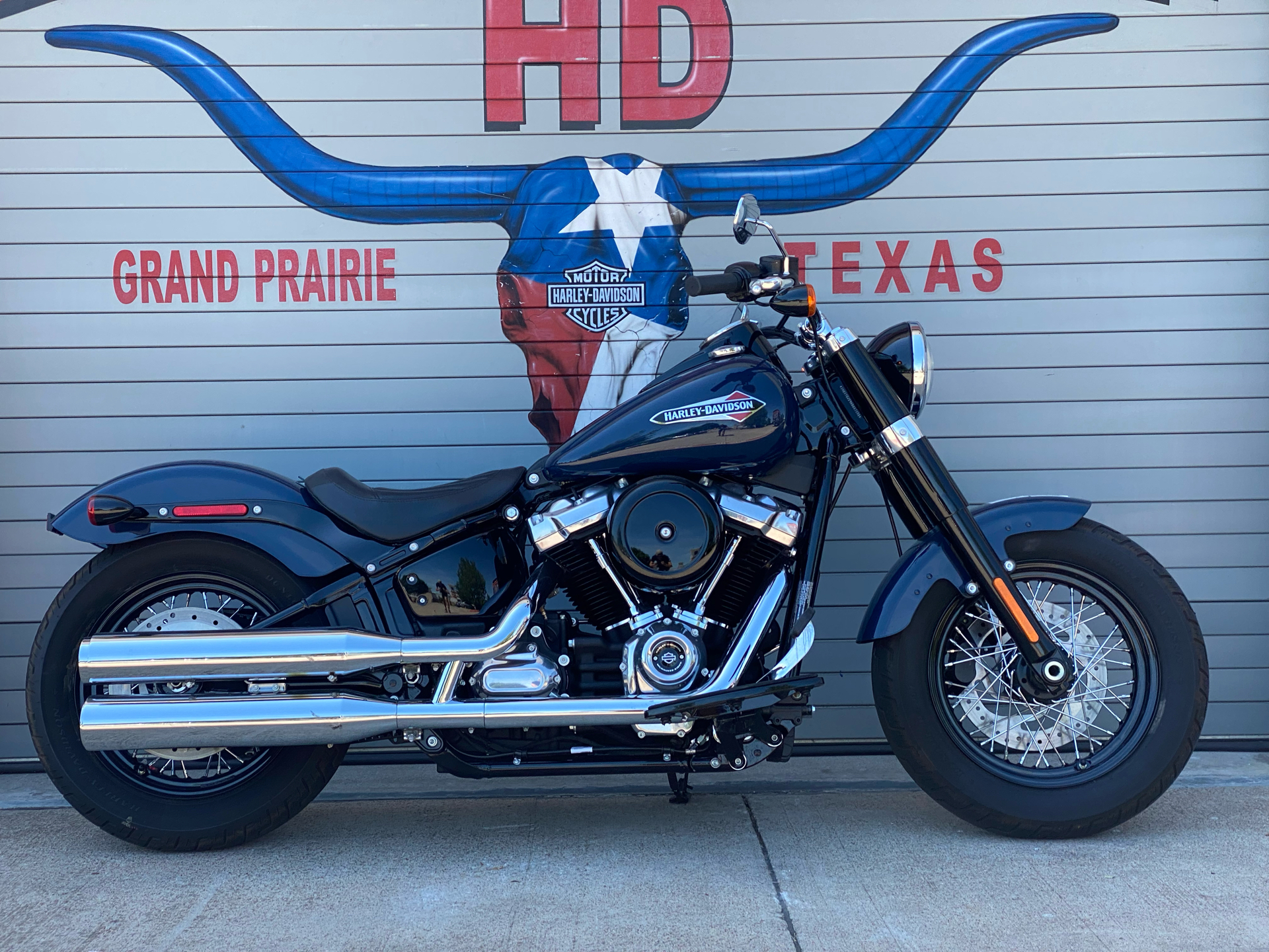 2019 Harley-Davidson Softail Slim® in Grand Prairie, Texas - Photo 3