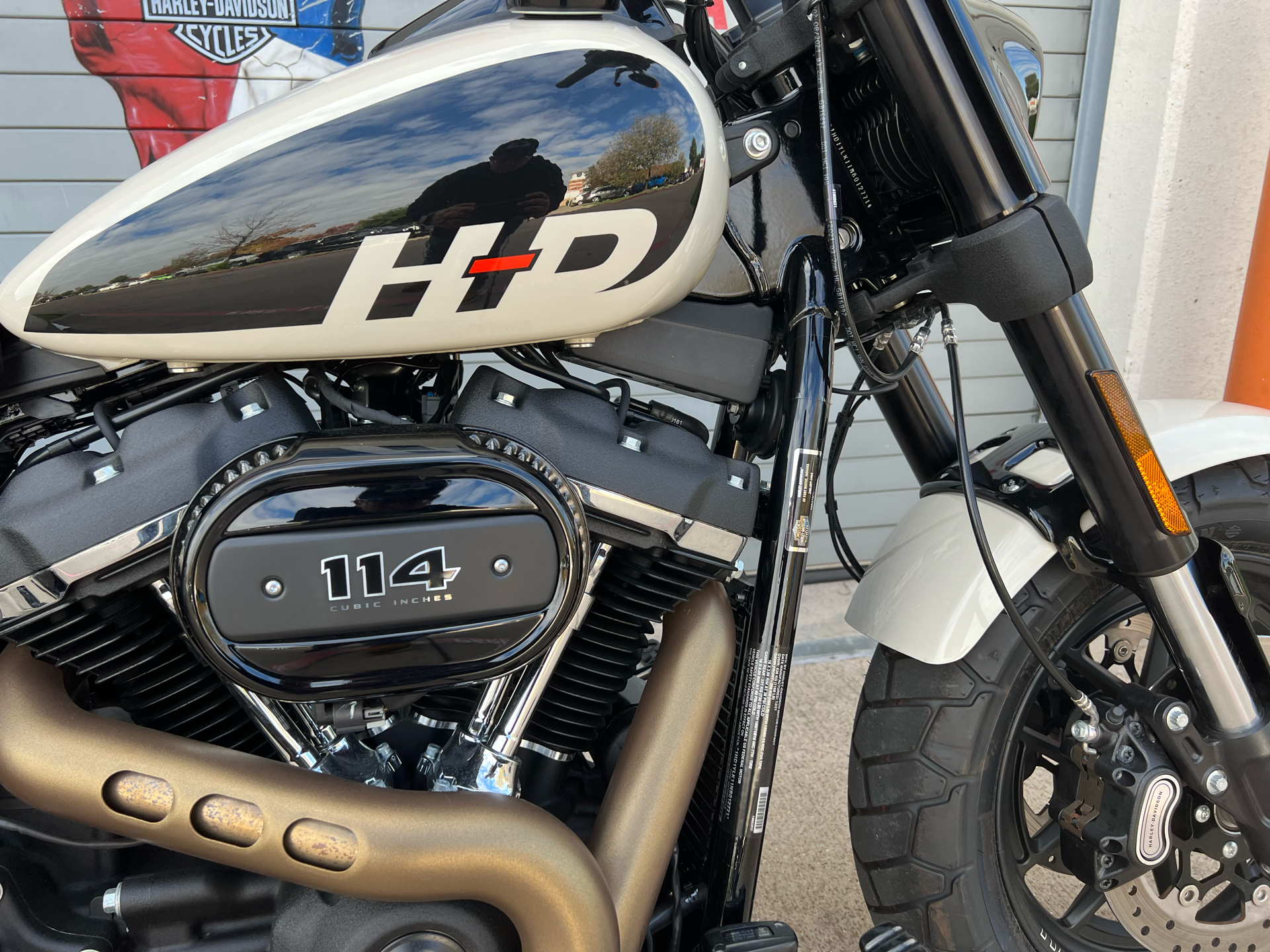 2022 Harley-Davidson Fat Bob® 114 in Grand Prairie, Texas - Photo 2