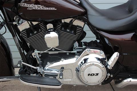 2011 Harley-Davidson Street Glide® in Grand Prairie, Texas - Photo 18