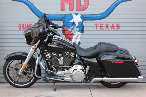 2019 Harley-Davidson Street Glide® in Grand Prairie, Texas - Photo 13