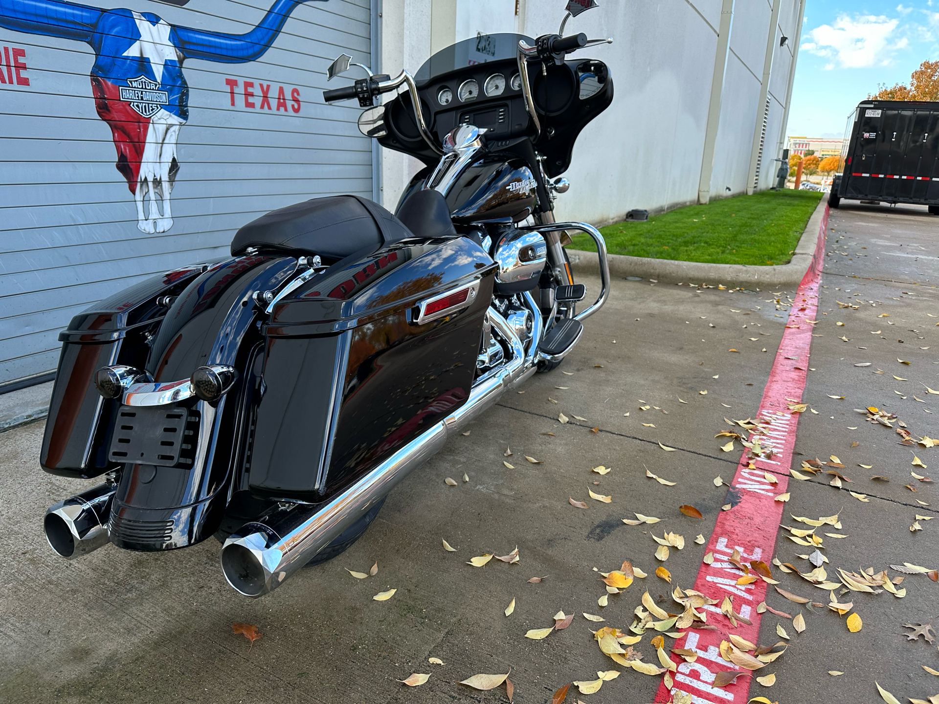 2019 Harley-Davidson Street Glide® in Grand Prairie, Texas - Photo 14