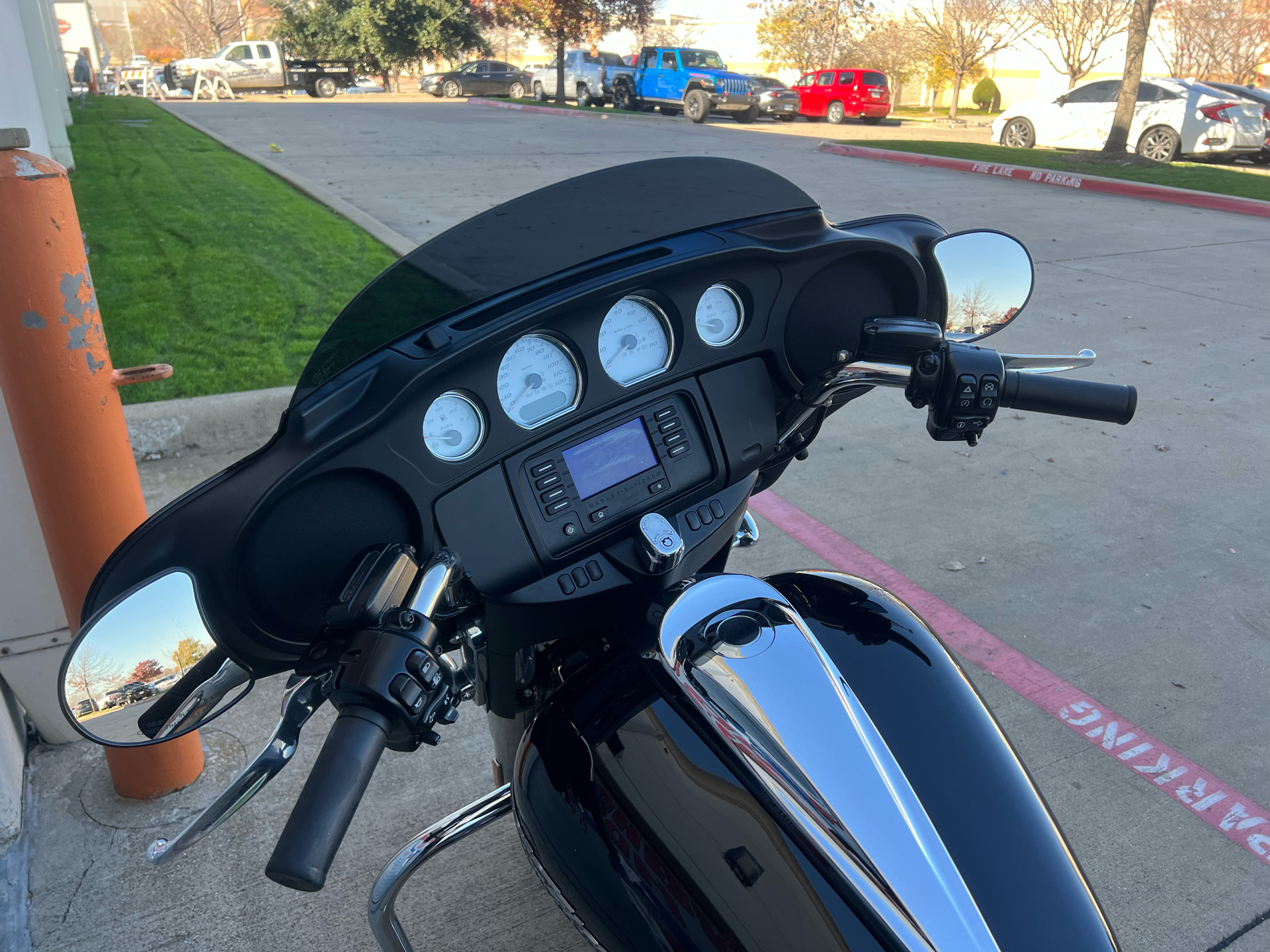 2019 Harley-Davidson Street Glide® in Grand Prairie, Texas - Photo 7