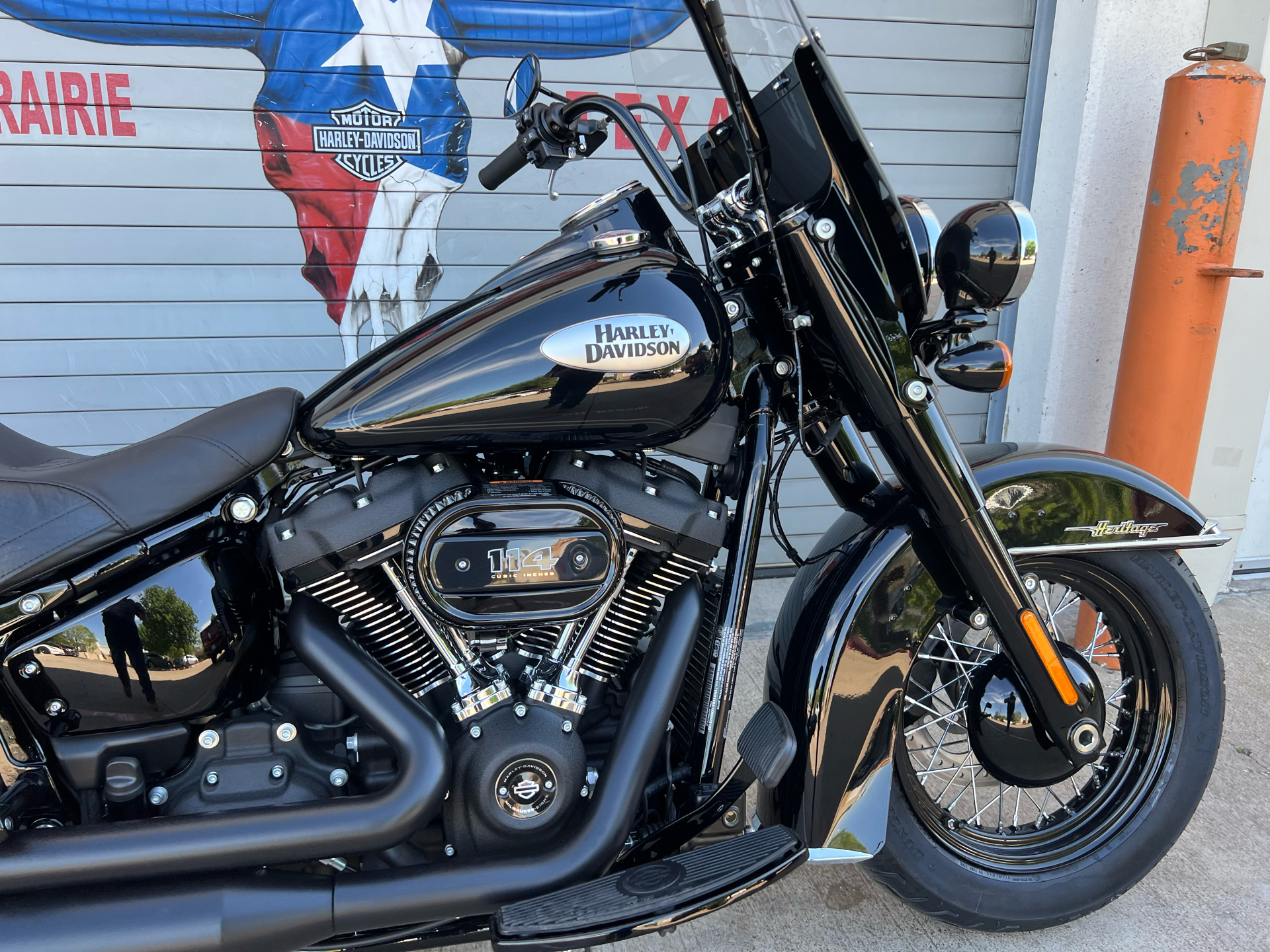 2024 Harley-Davidson Heritage Classic 114 in Grand Prairie, Texas - Photo 2