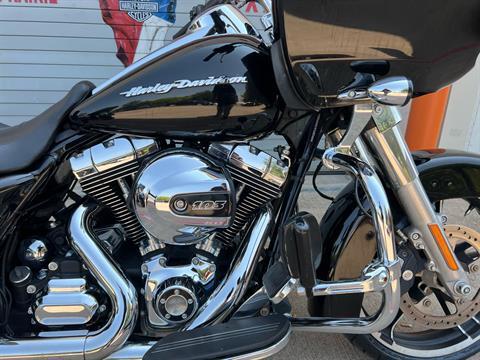 2015 Harley-Davidson Road Glide® in Grand Prairie, Texas - Photo 2