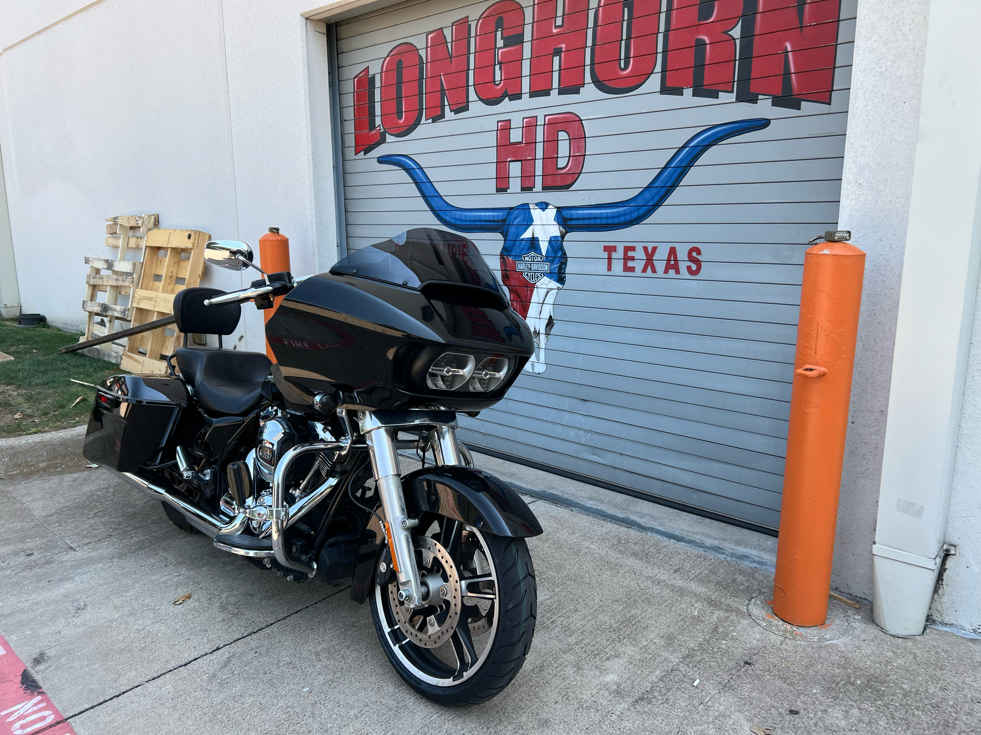 2015 Harley-Davidson Road Glide® in Grand Prairie, Texas - Photo 4