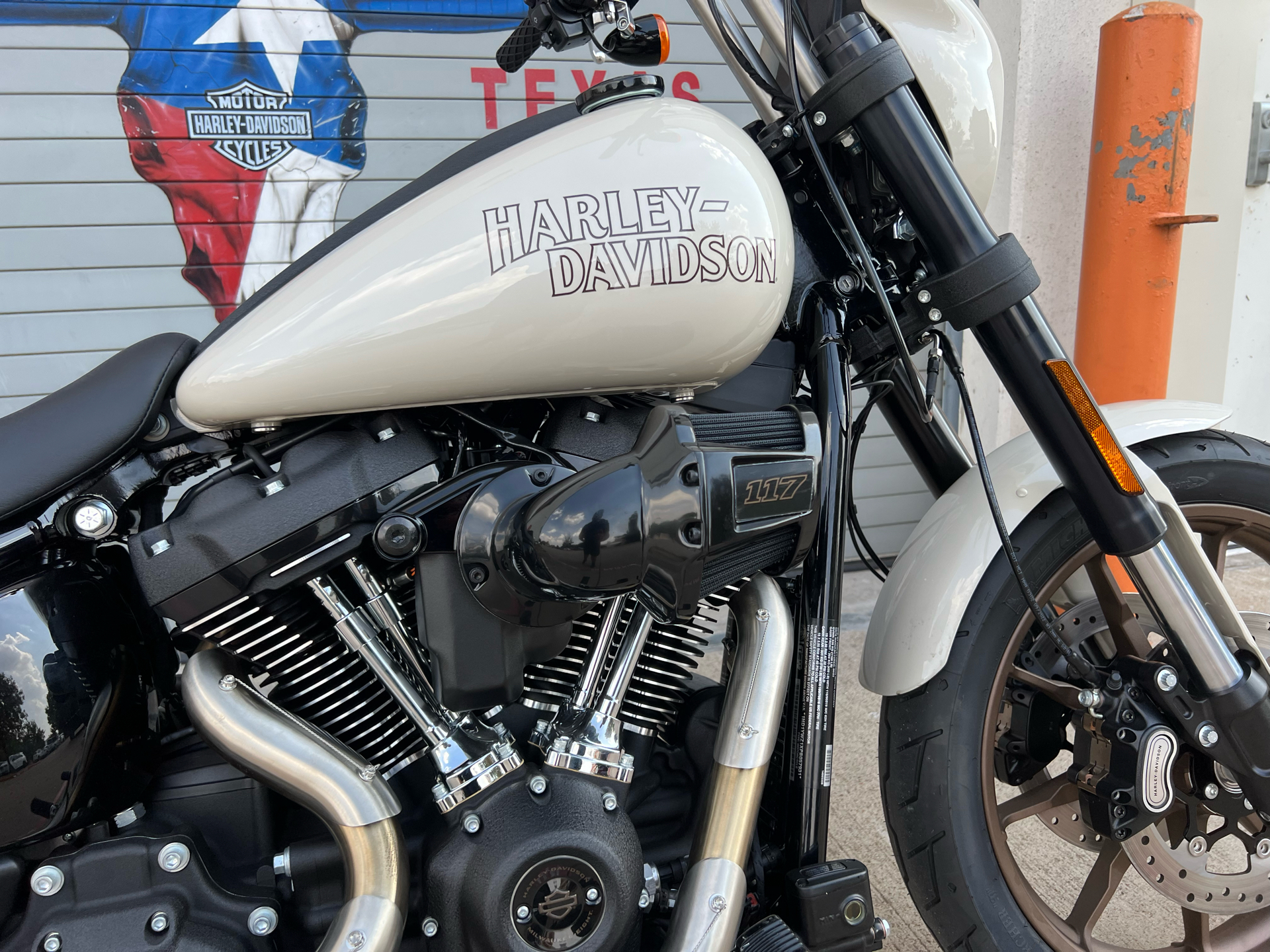 2023 Harley-Davidson Low Rider® S in Grand Prairie, Texas - Photo 2