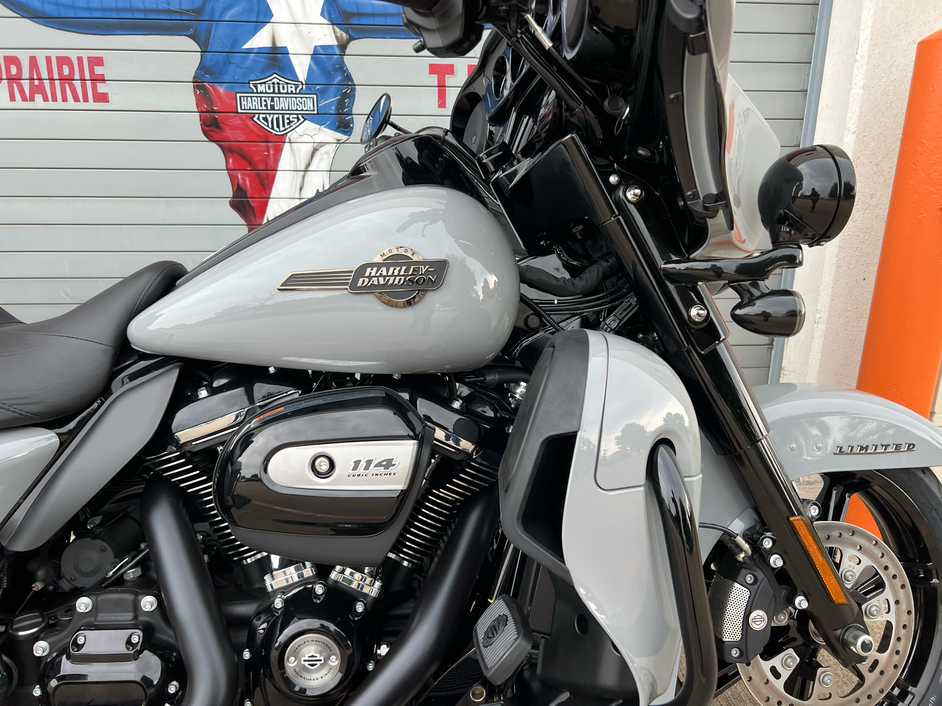 2024 Harley-Davidson Ultra Limited in Grand Prairie, Texas - Photo 2