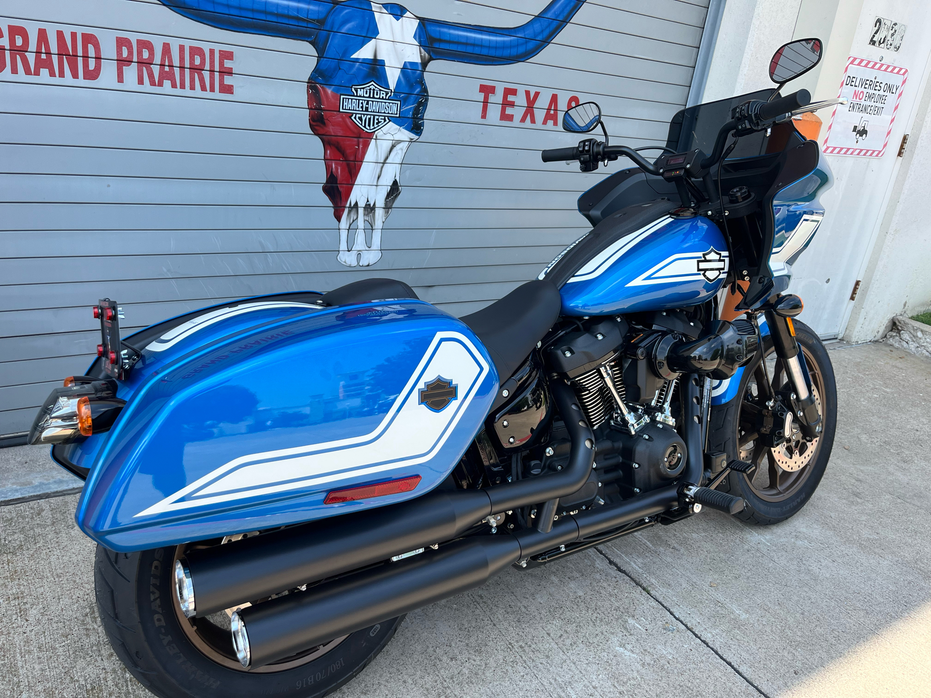 2023 Harley-Davidson Low Rider® ST in Grand Prairie, Texas - Photo 11