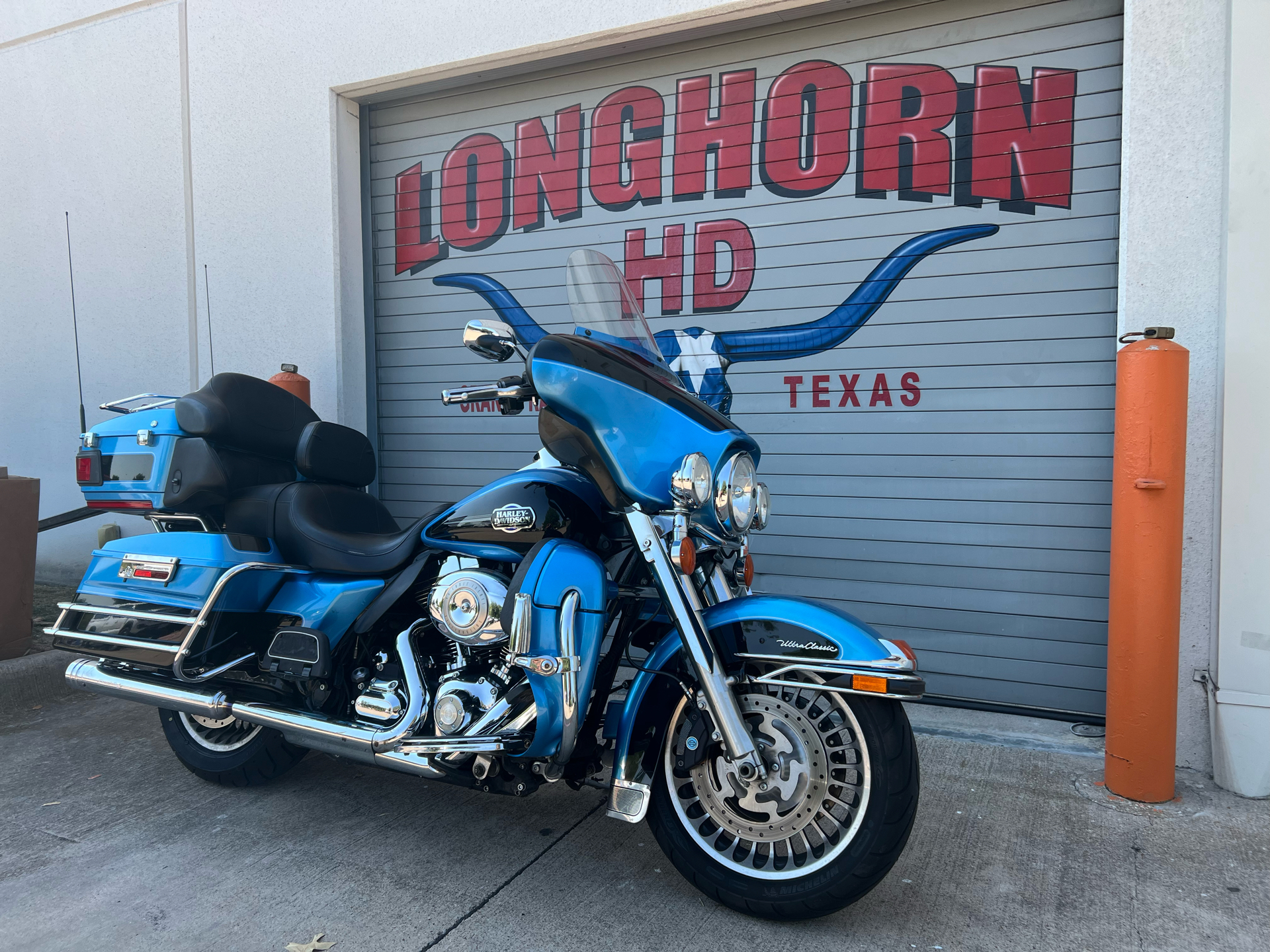 2011 Harley-Davidson Ultra Classic® Electra Glide® in Grand Prairie, Texas - Photo 3