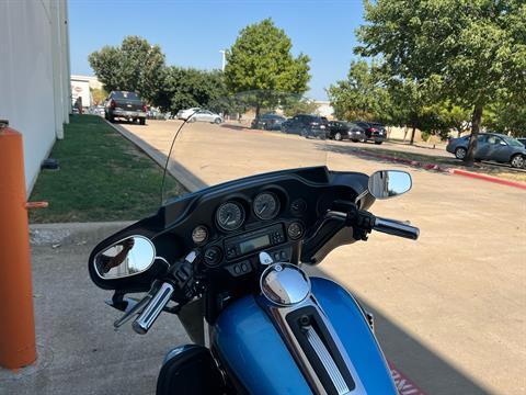 2011 Harley-Davidson Ultra Classic® Electra Glide® in Grand Prairie, Texas - Photo 7