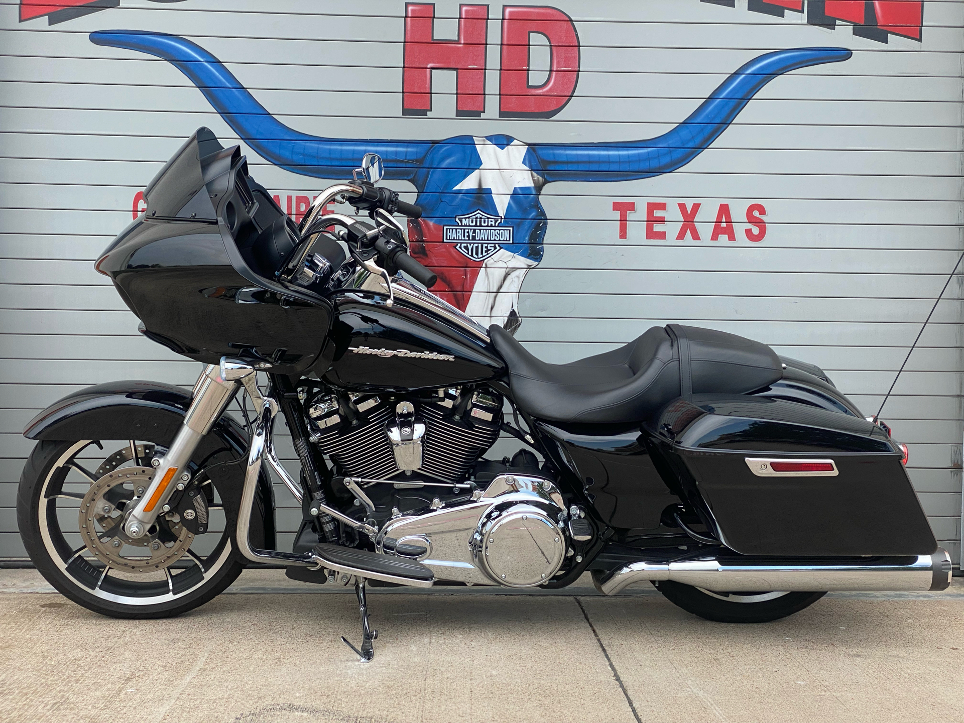 2020 Harley-Davidson Road Glide® in Grand Prairie, Texas - Photo 11