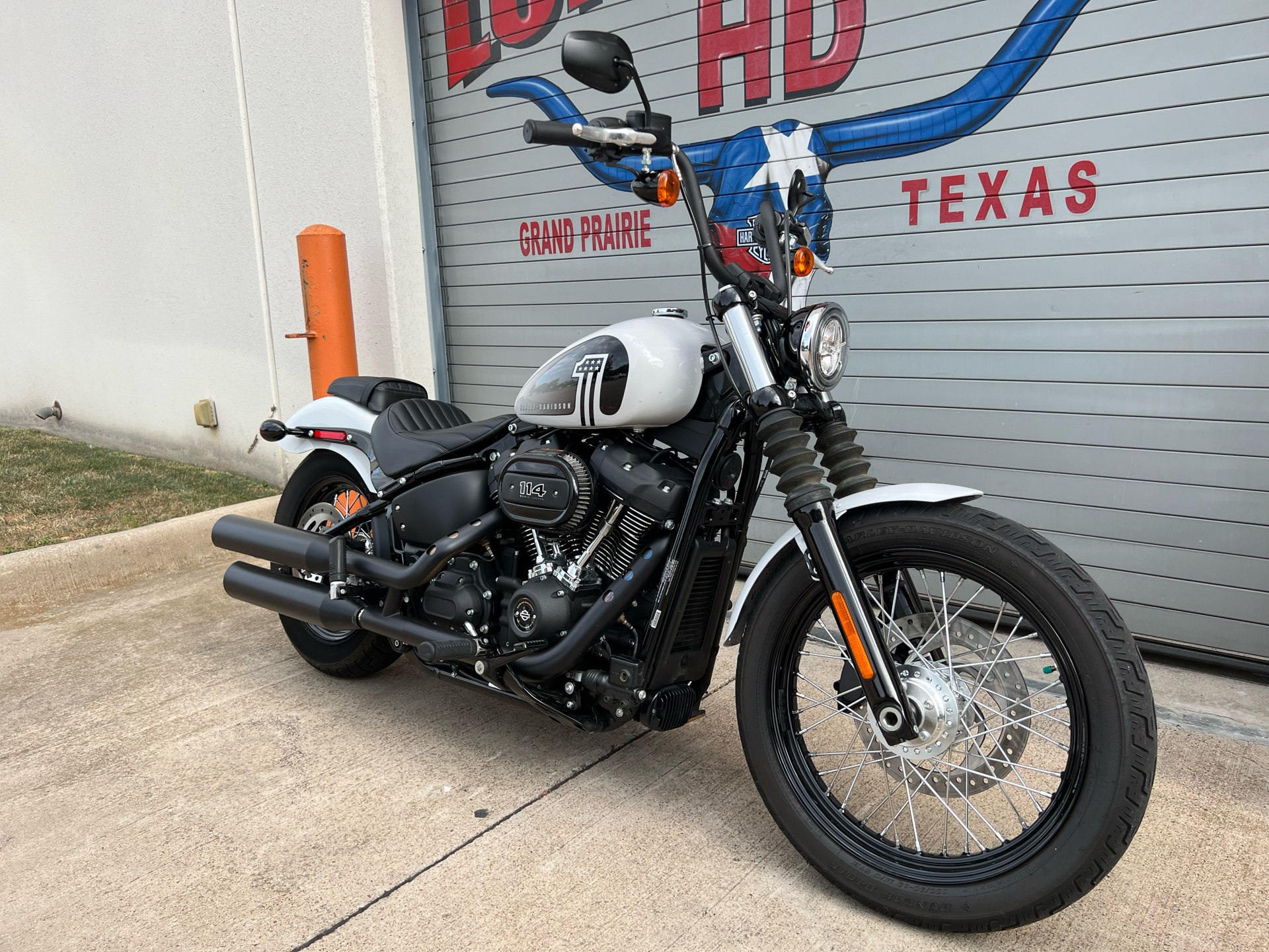 2021 Harley-Davidson Street Bob® 114 in Grand Prairie, Texas - Photo 3