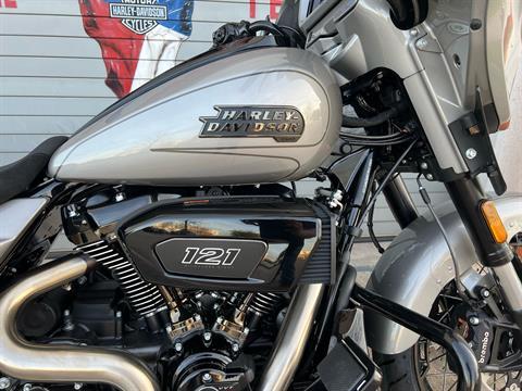 2023 Harley-Davidson CVO™ Street Glide® in Grand Prairie, Texas - Photo 2