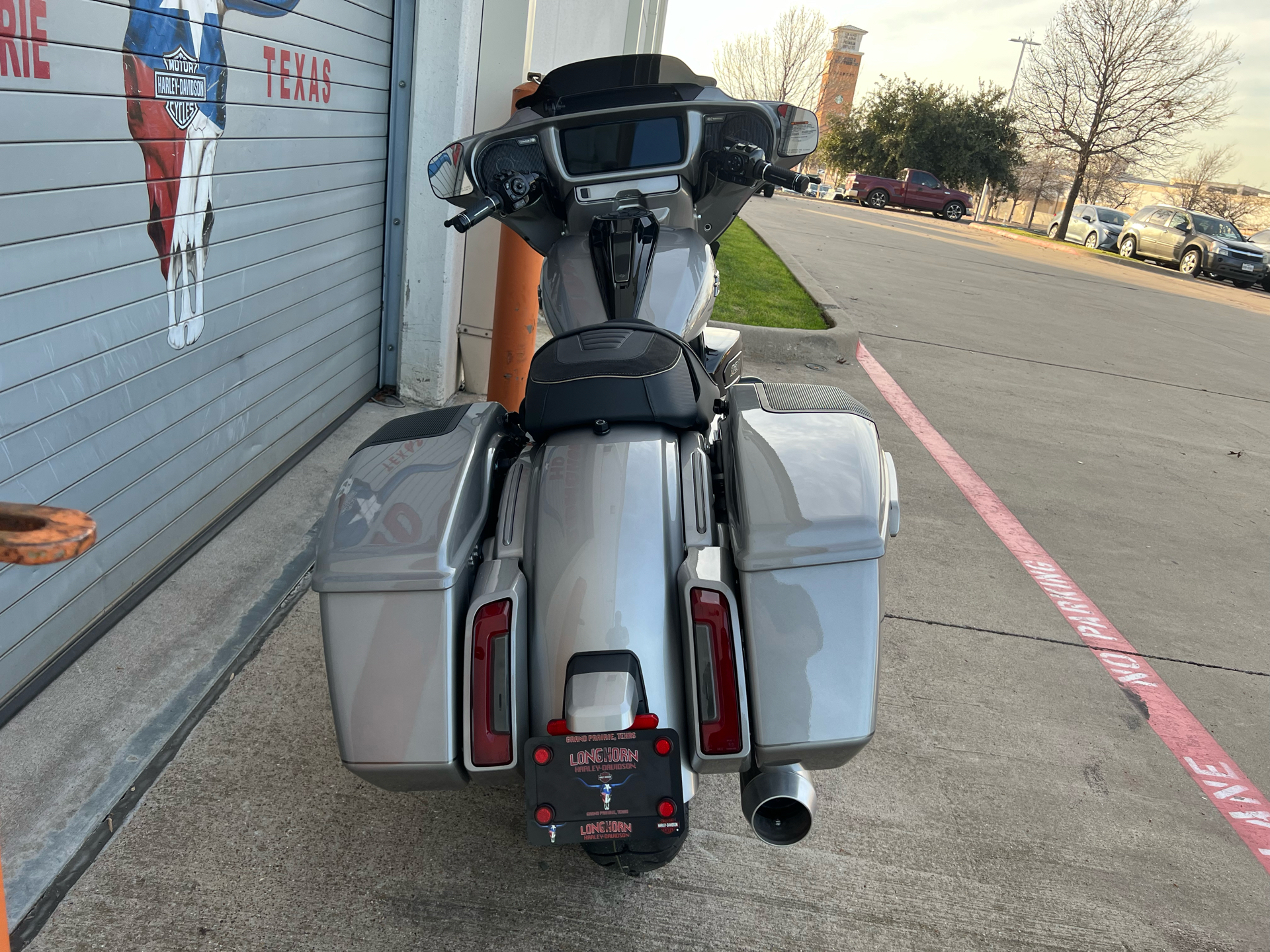 2023 Harley-Davidson CVO™ Street Glide® in Grand Prairie, Texas - Photo 6