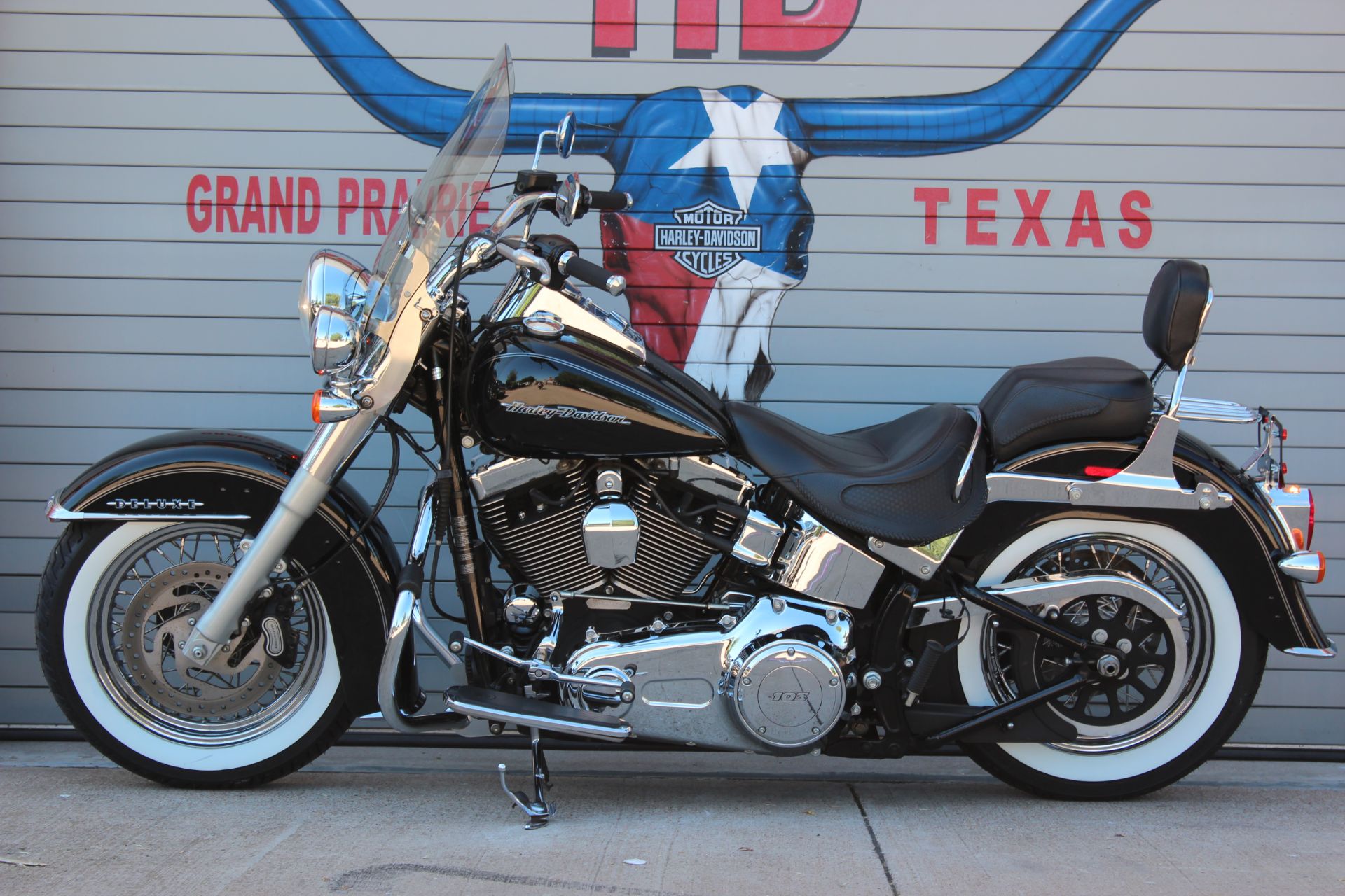 2016 Harley-Davidson Softail® Deluxe in Grand Prairie, Texas - Photo 13