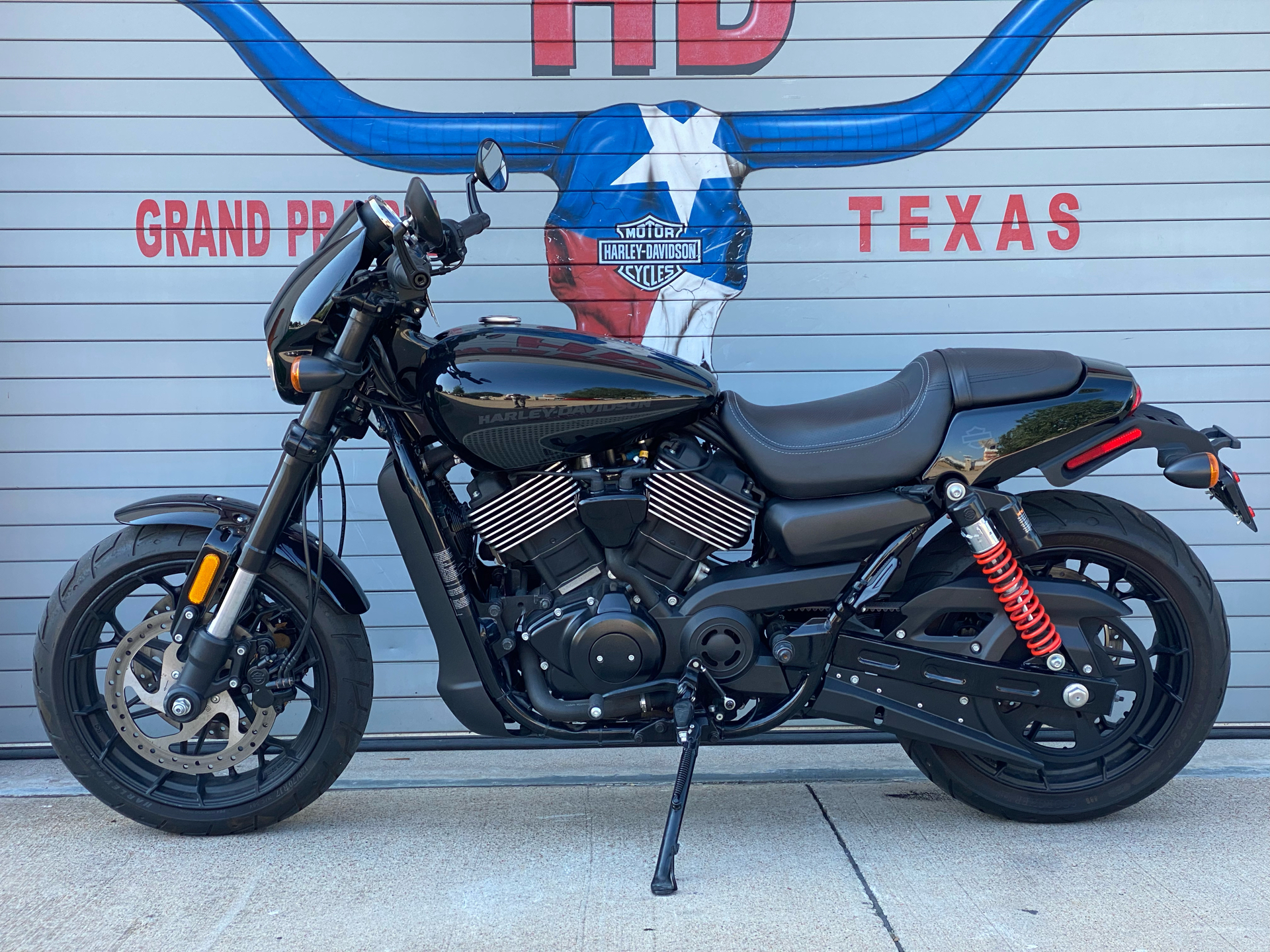 2018 Harley-Davidson Street Rod® in Grand Prairie, Texas - Photo 12