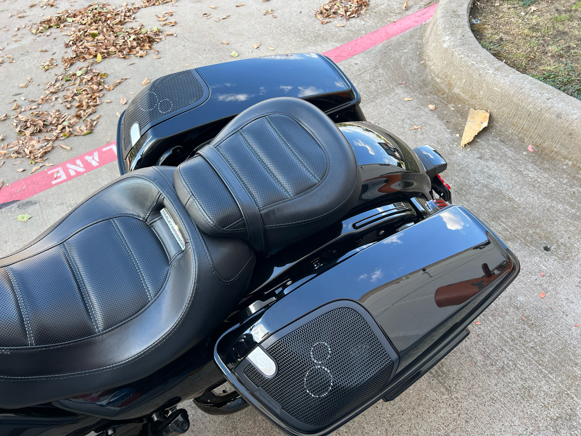 2021 Harley-Davidson CVO™ Road Glide® in Grand Prairie, Texas - Photo 7