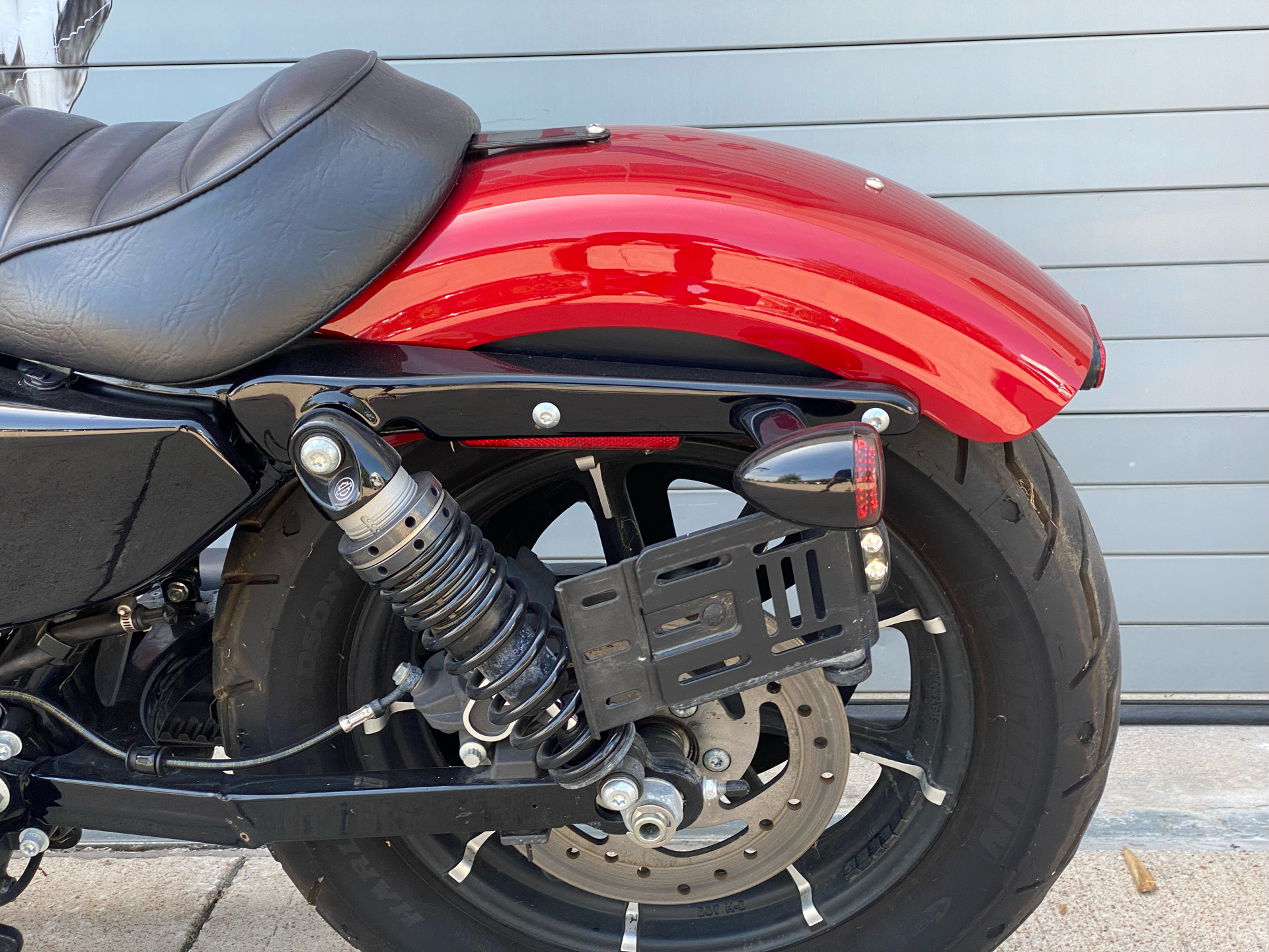2019 Harley-Davidson Iron 883™ in Grand Prairie, Texas - Photo 17