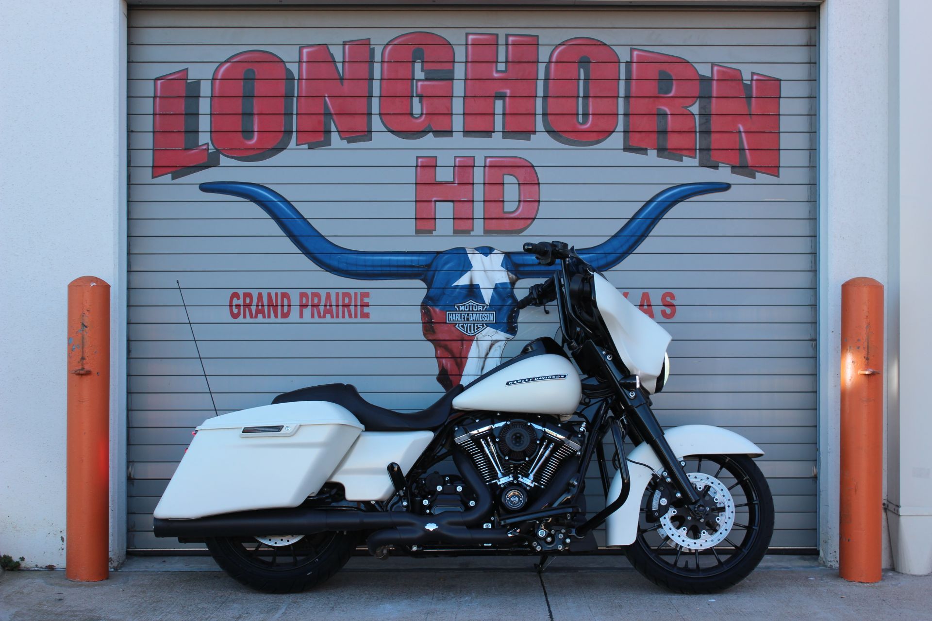 2018 Harley-Davidson Street Glide® Special in Grand Prairie, Texas - Photo 1