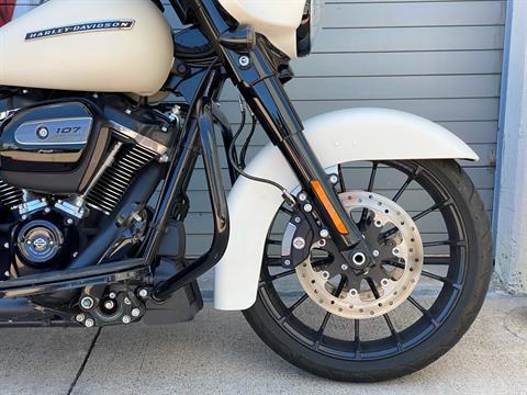 2018 Harley-Davidson Street Glide® Special in Grand Prairie, Texas - Photo 4