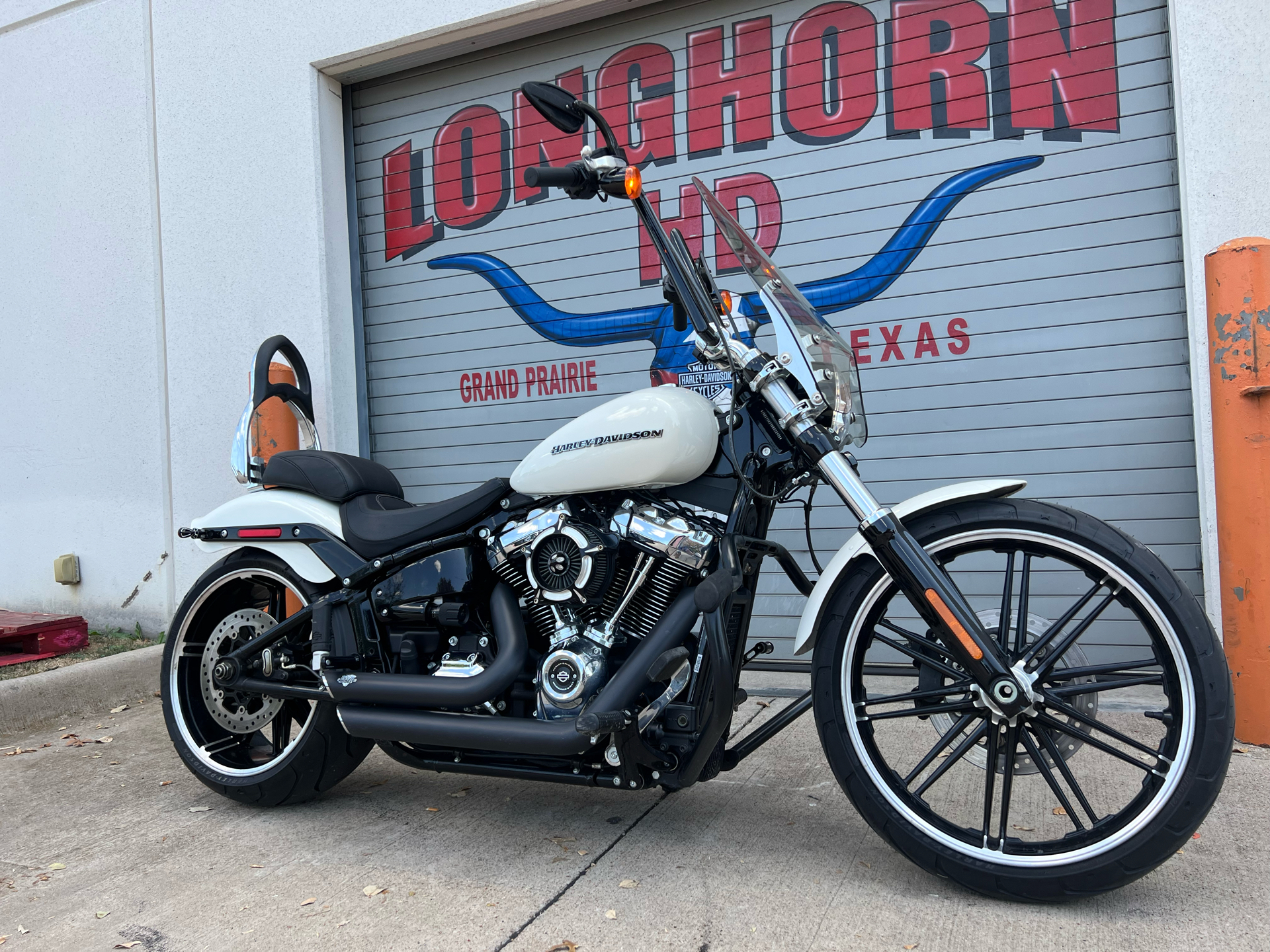 2019 Harley-Davidson Breakout® 114 in Grand Prairie, Texas - Photo 3