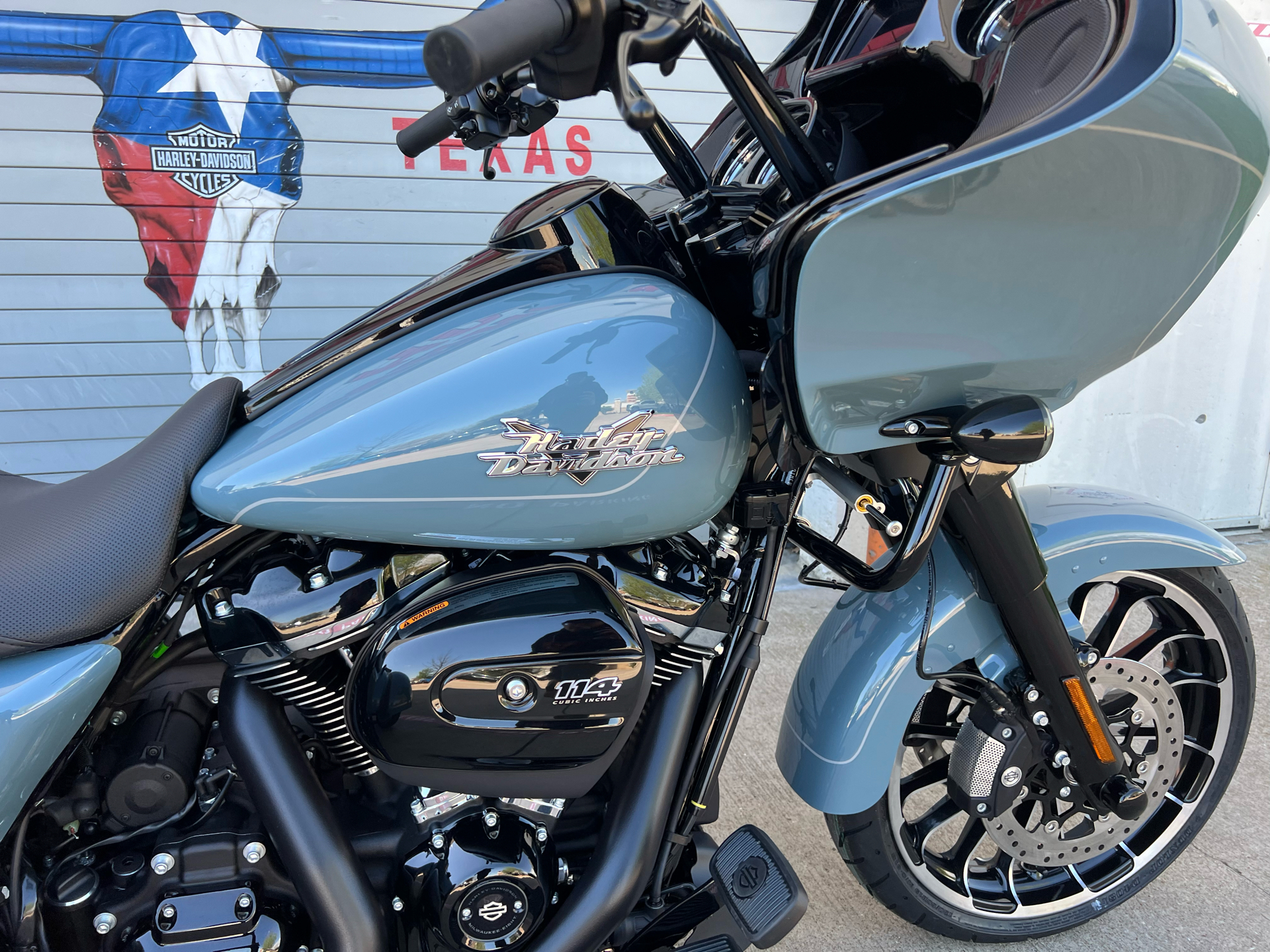 2024 Harley-Davidson Road Glide® 3 in Grand Prairie, Texas - Photo 2