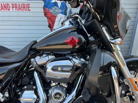 2019 Harley-Davidson Electra Glide® Standard in Grand Prairie, Texas - Photo 2