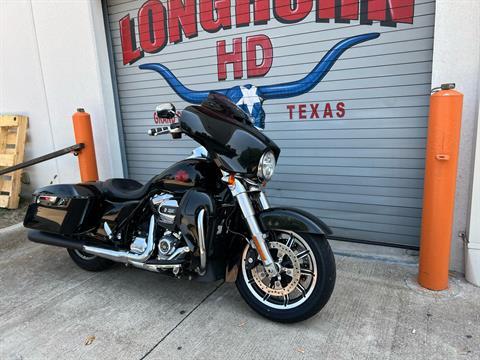 2019 Harley-Davidson Electra Glide® Standard in Grand Prairie, Texas - Photo 3