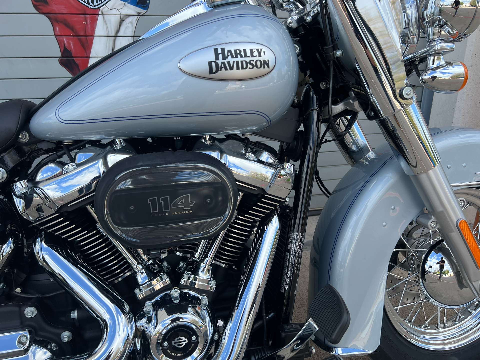 2023 Harley-Davidson Heritage Classic 114 in Grand Prairie, Texas - Photo 2